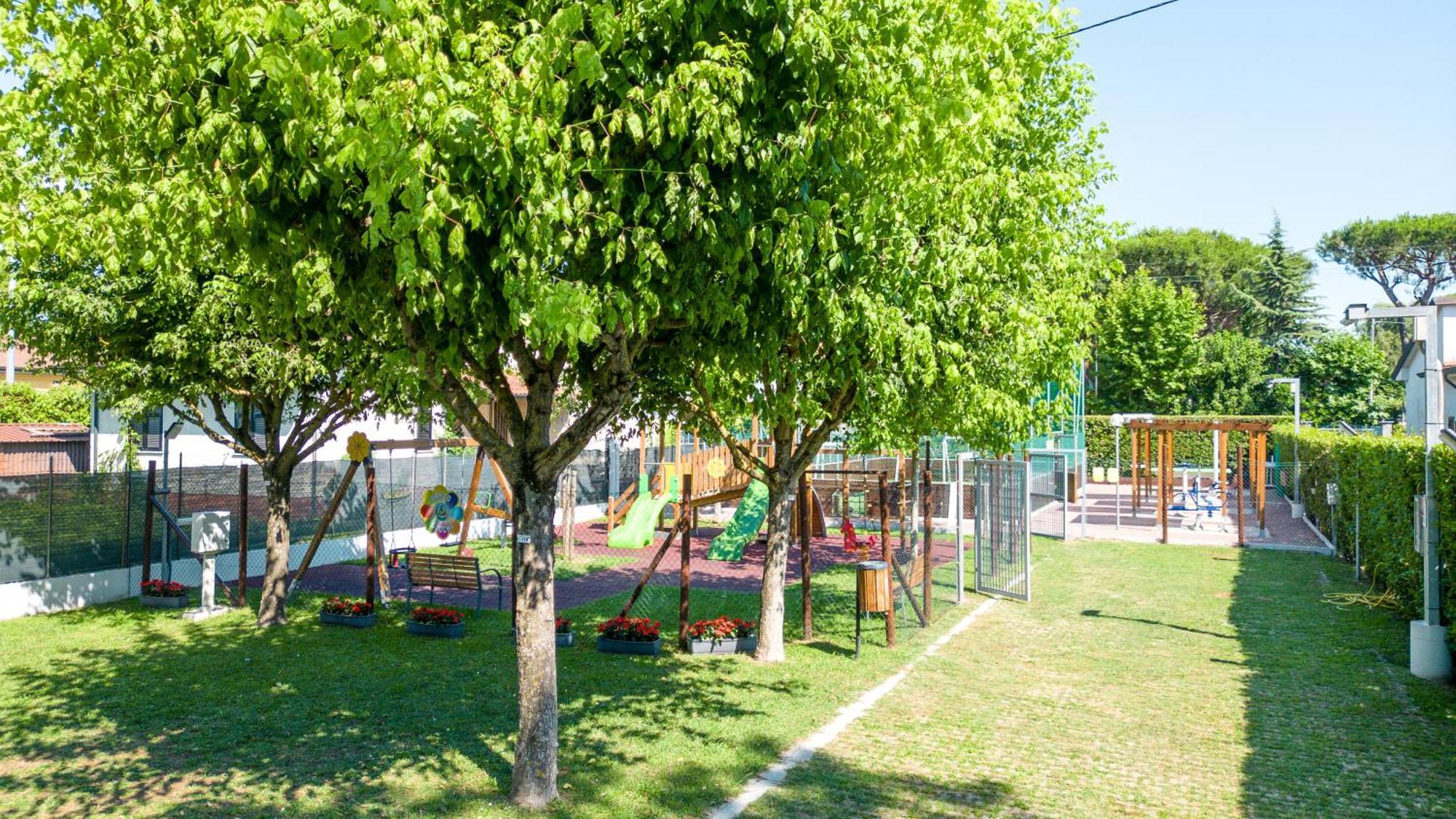 Camping Apuano Marina di Massa Dış mekan fotoğraf